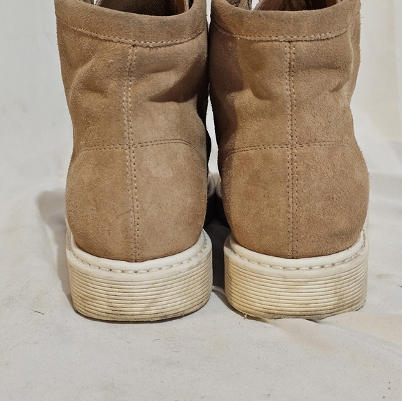 Aquatalia Kayden Bootie Suede Cappuccino Size 7.5,  Great Condition - Picture 4 of 7